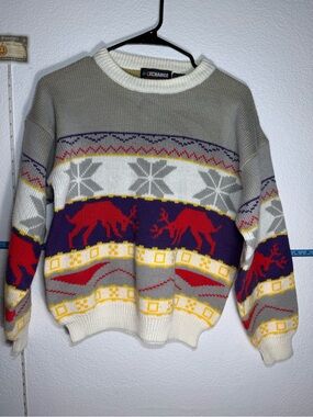 EXCHANGE Men's Crewneck Sweater in Gray, White, Red & Purple